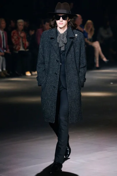 Look 46